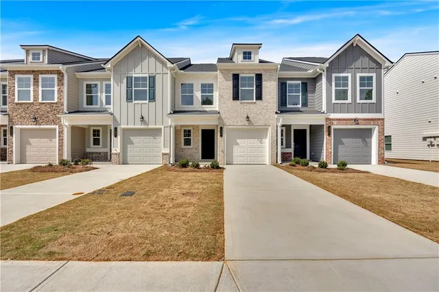 $282,990 | 109 Village Green Drive, Adairsville, GA 30103