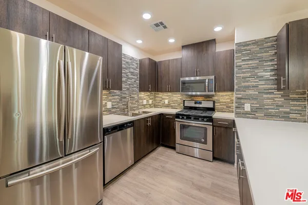 $4,200 | 124 West Colorado Street, Unit 105, Glendale, CA 91204