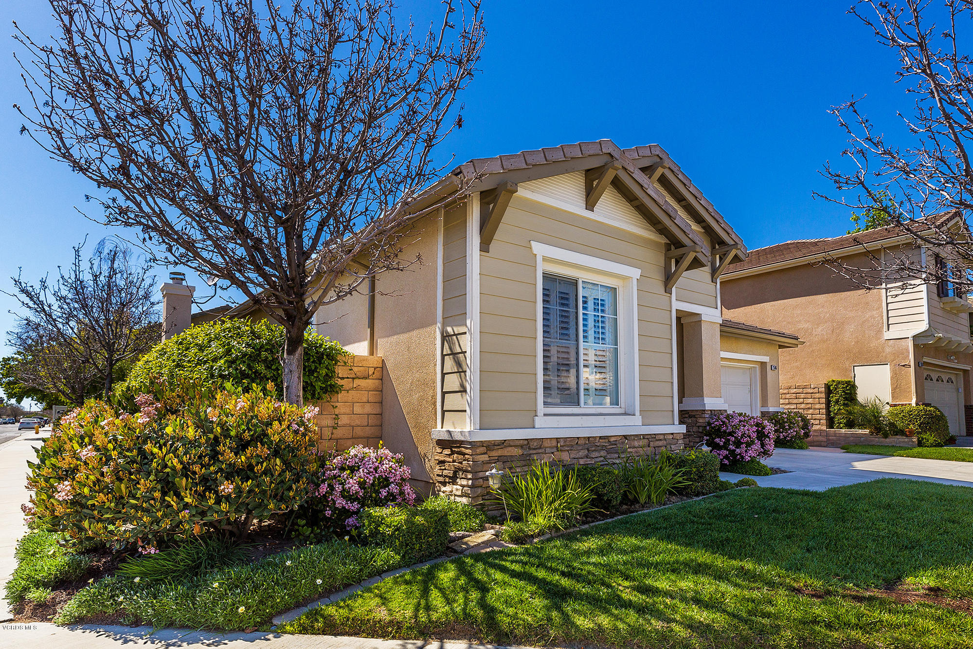 2505 Parade Avenue Simi Valley, CA 93063 - Photo 1 of 14 Corner Lot