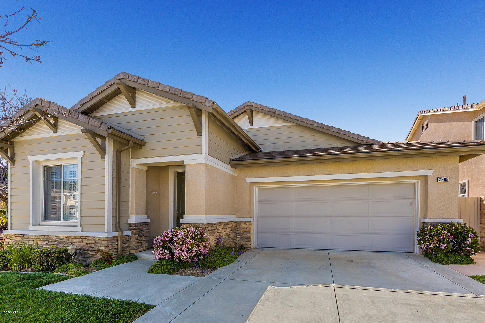 2505 Parade Avenue Simi Valley, CA 93063 - Photo 2 of 14 Front View