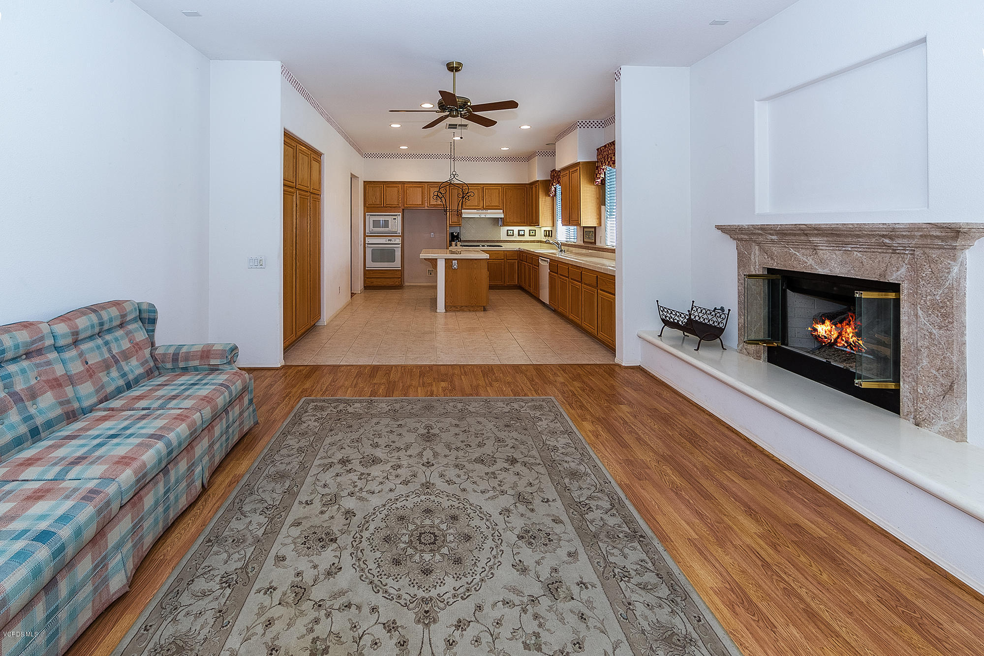 2505 Parade Avenue Simi Valley, CA 93063 - Photo 6 of 14 Family Room
