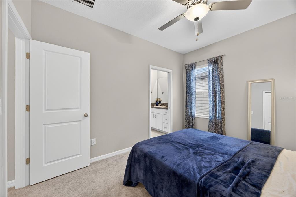 31885 Blue Passing Loop Wesley Chapel, FL 33545 - Photo 23 of 43