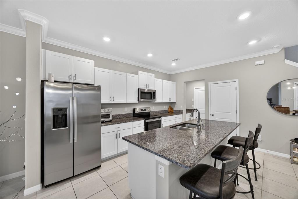 31885 Blue Passing Loop Wesley Chapel, FL 33545 - Photo 8 of 43