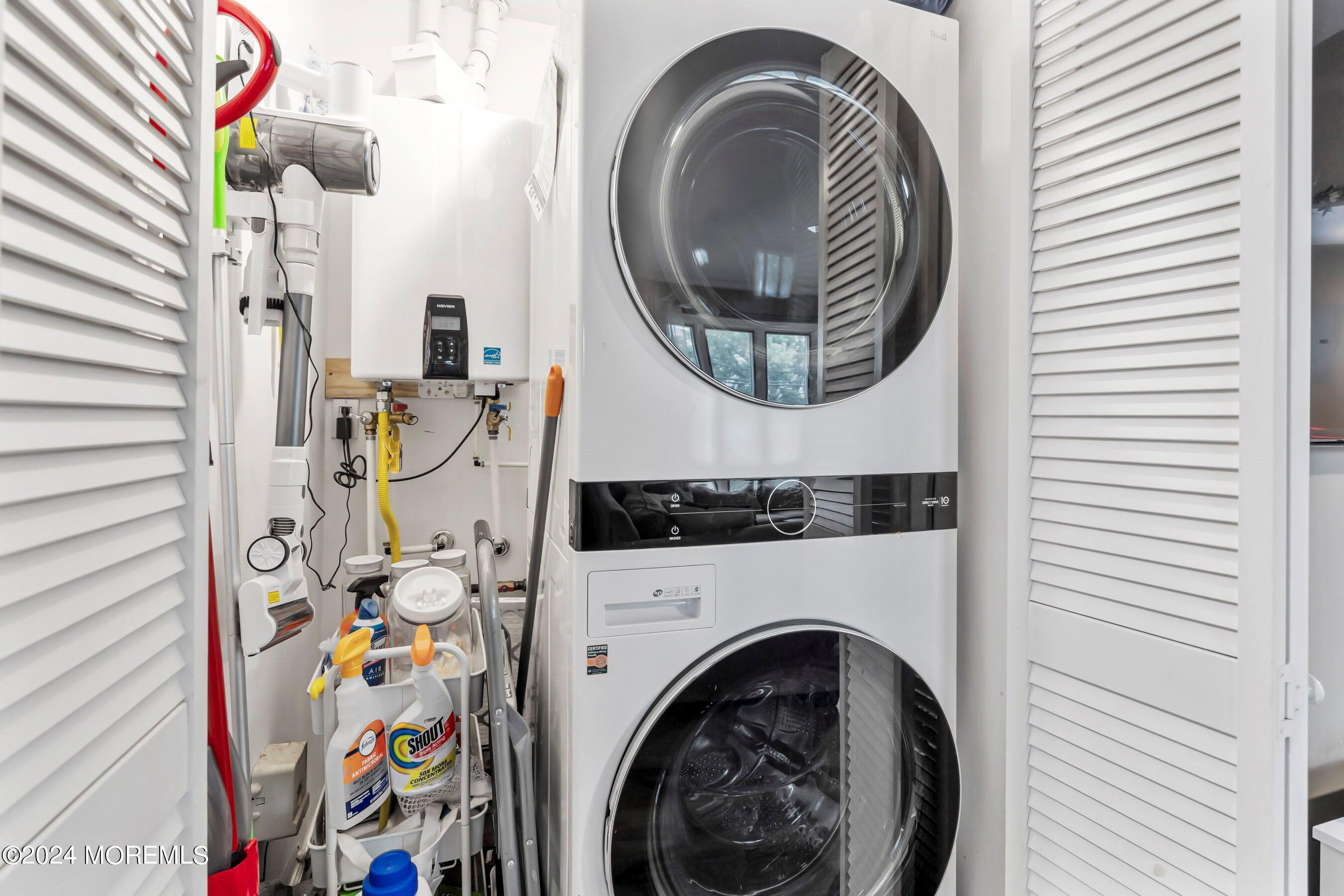 102 Marine Road Waretown, NJ 08758 - Photo 21 of 35 21-Laundry