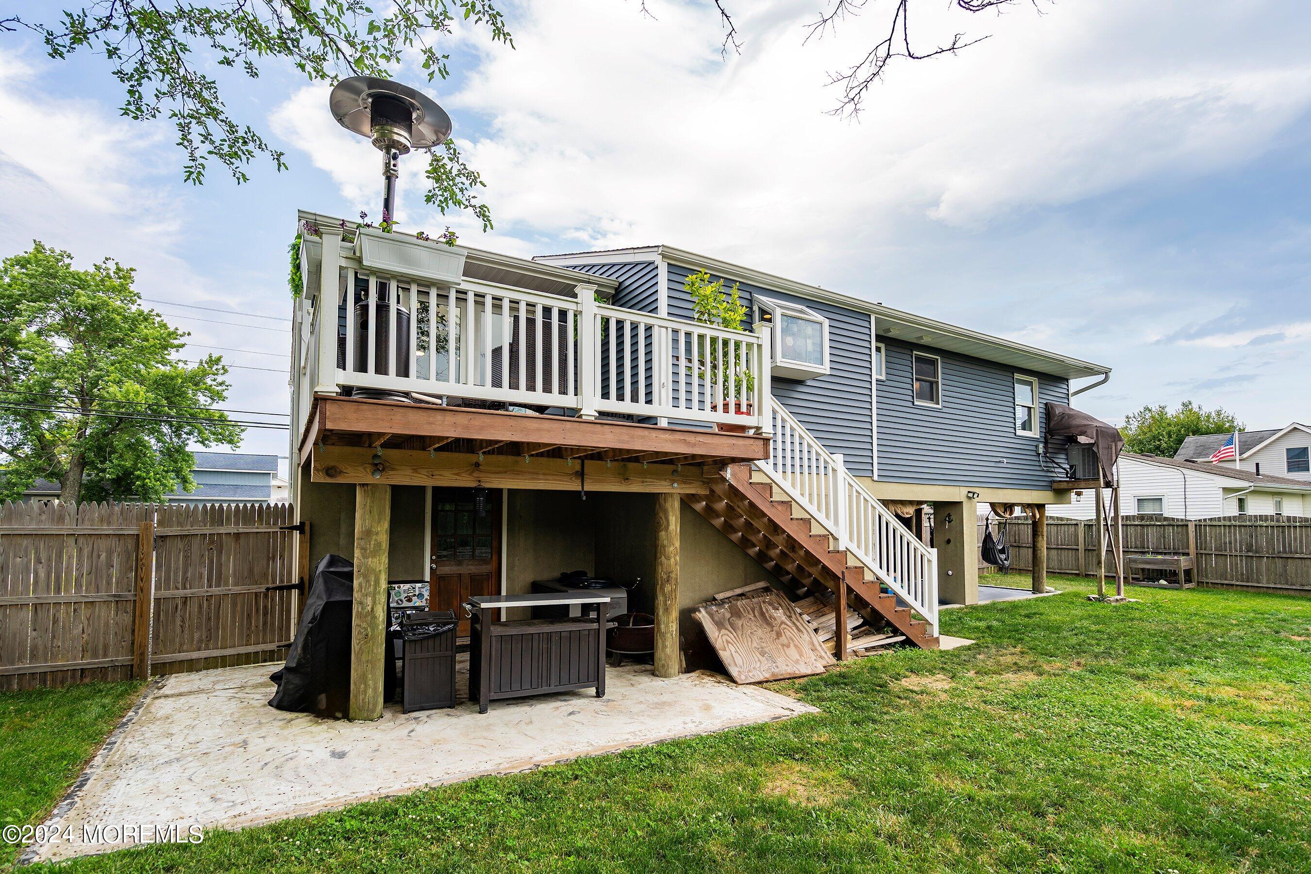 102 Marine Road Waretown, NJ 08758 - Photo 29 of 35 29-Back Left