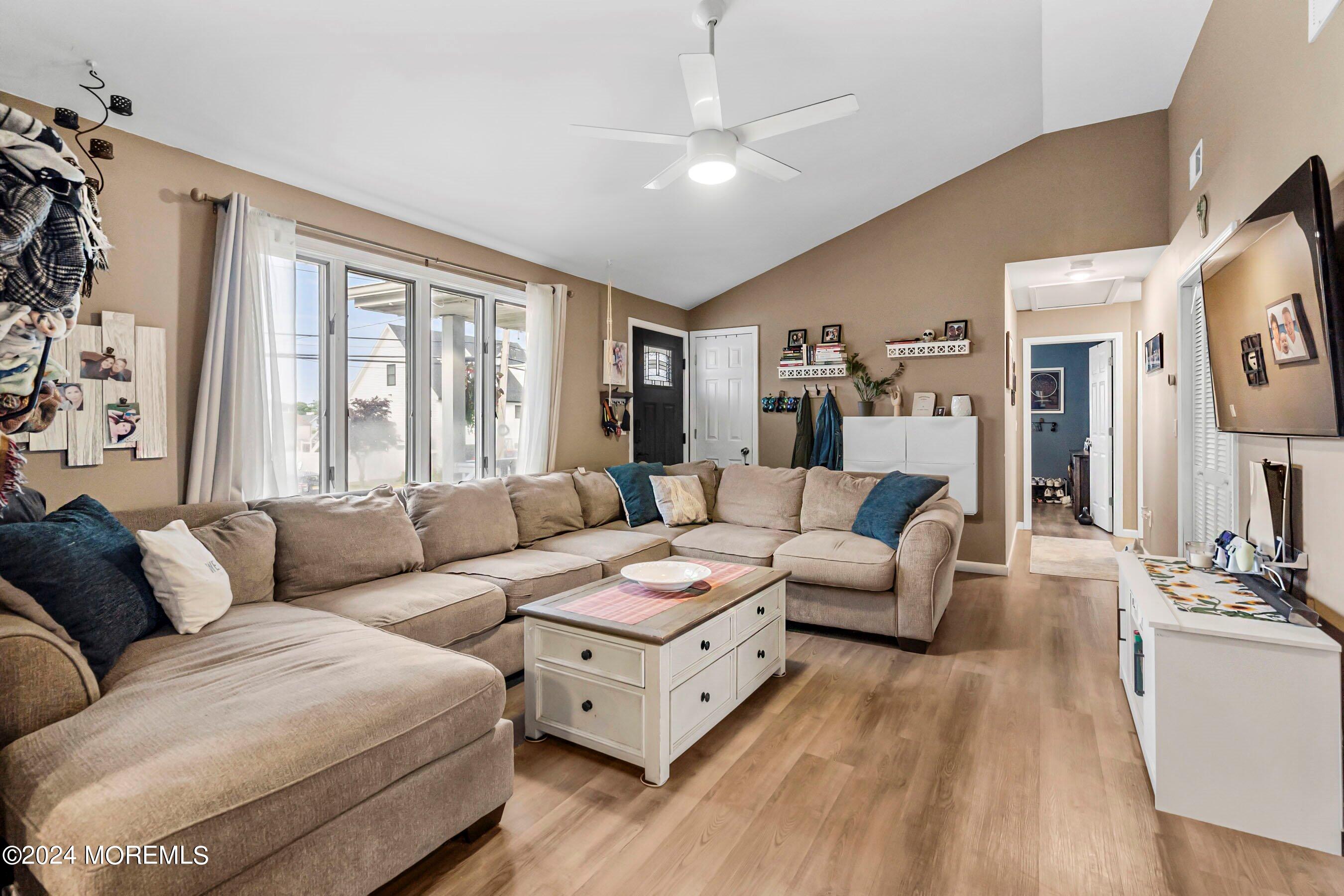 102 Marine Road Waretown, NJ 08758 - Photo 10 of 35 10-Living 1B