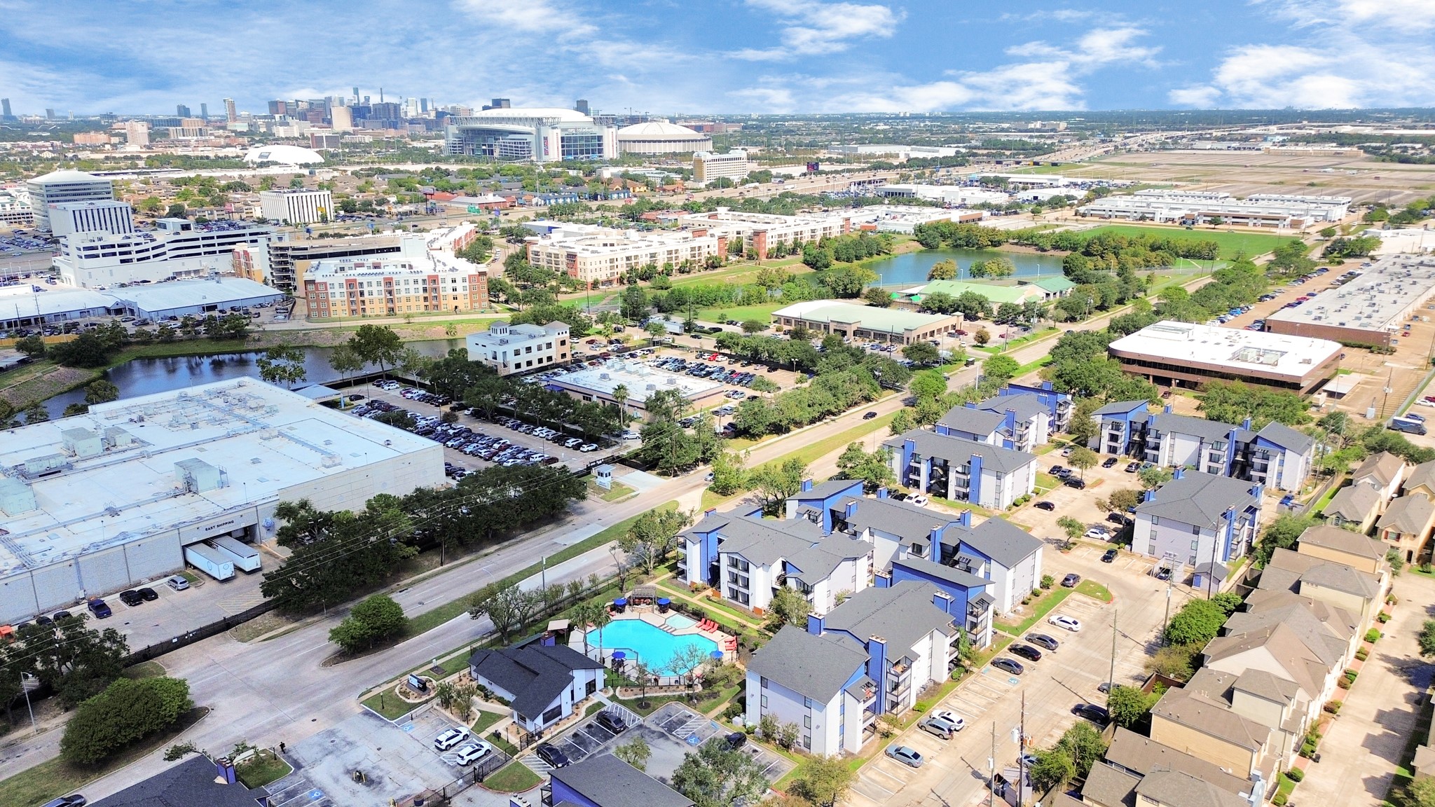 2701 West Bellfort Avenue, Unit 1001 Houston, TX 77054 - Photo 41 of 44 an aerial view of multiple house