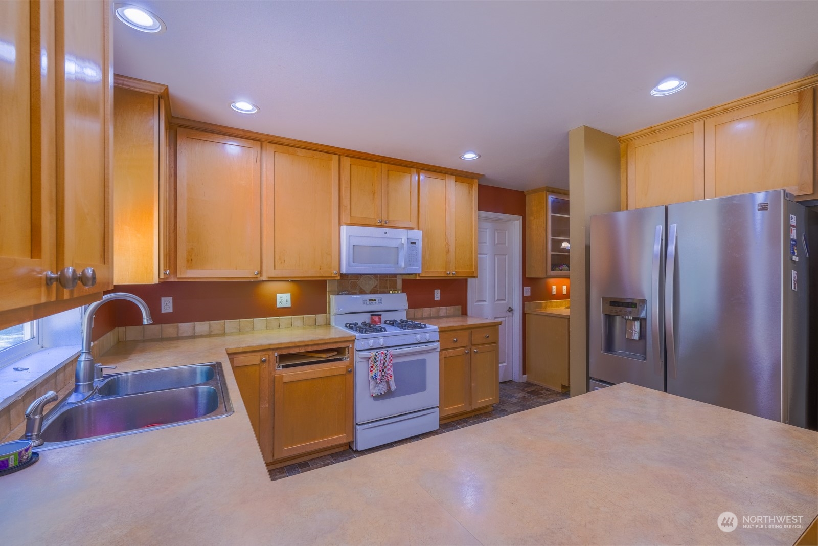4750 Northeast Johnston Road Poulsbo, WA 98370 - Photo 14 of 37 Gallery Image 14