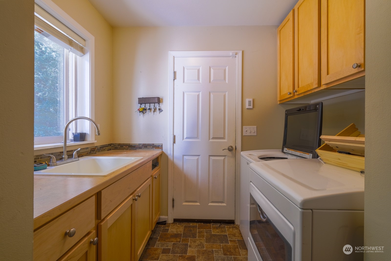 4750 Northeast Johnston Road Poulsbo, WA 98370 - Photo 19 of 37 Gallery Image 19