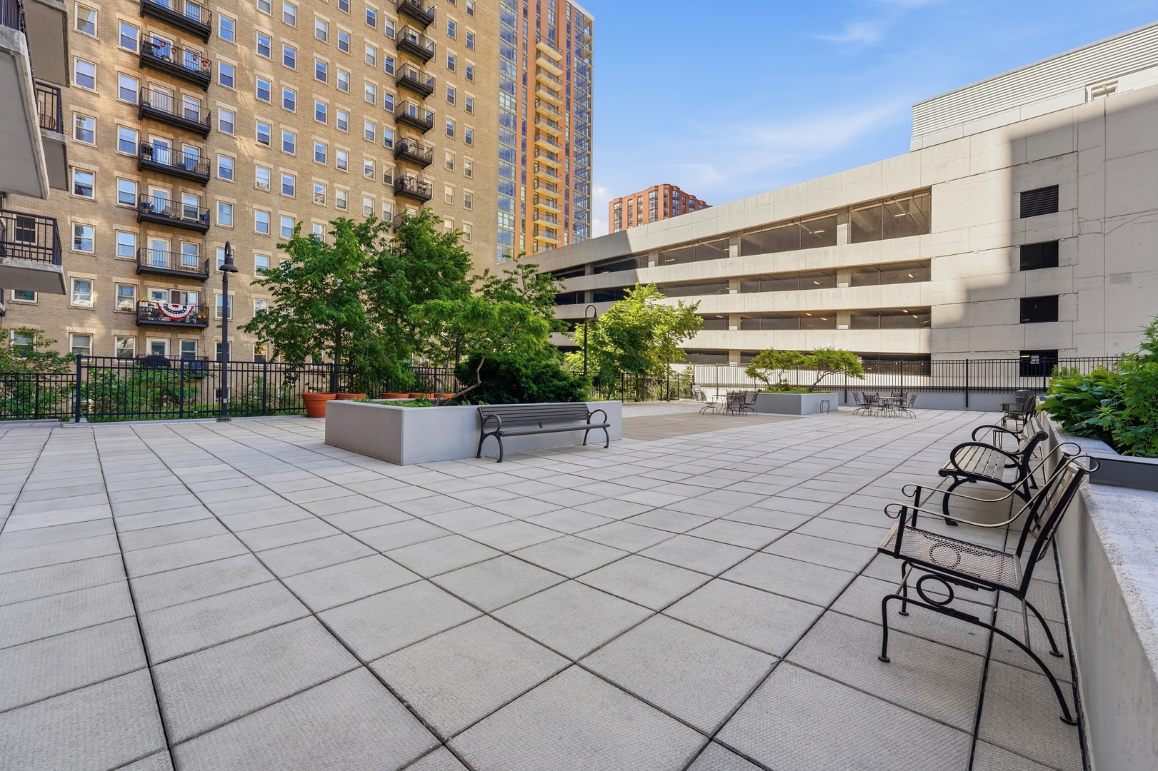 41 East 8th Street, Unit 2905 Chicago, IL 60605 - Photo 20 of 26