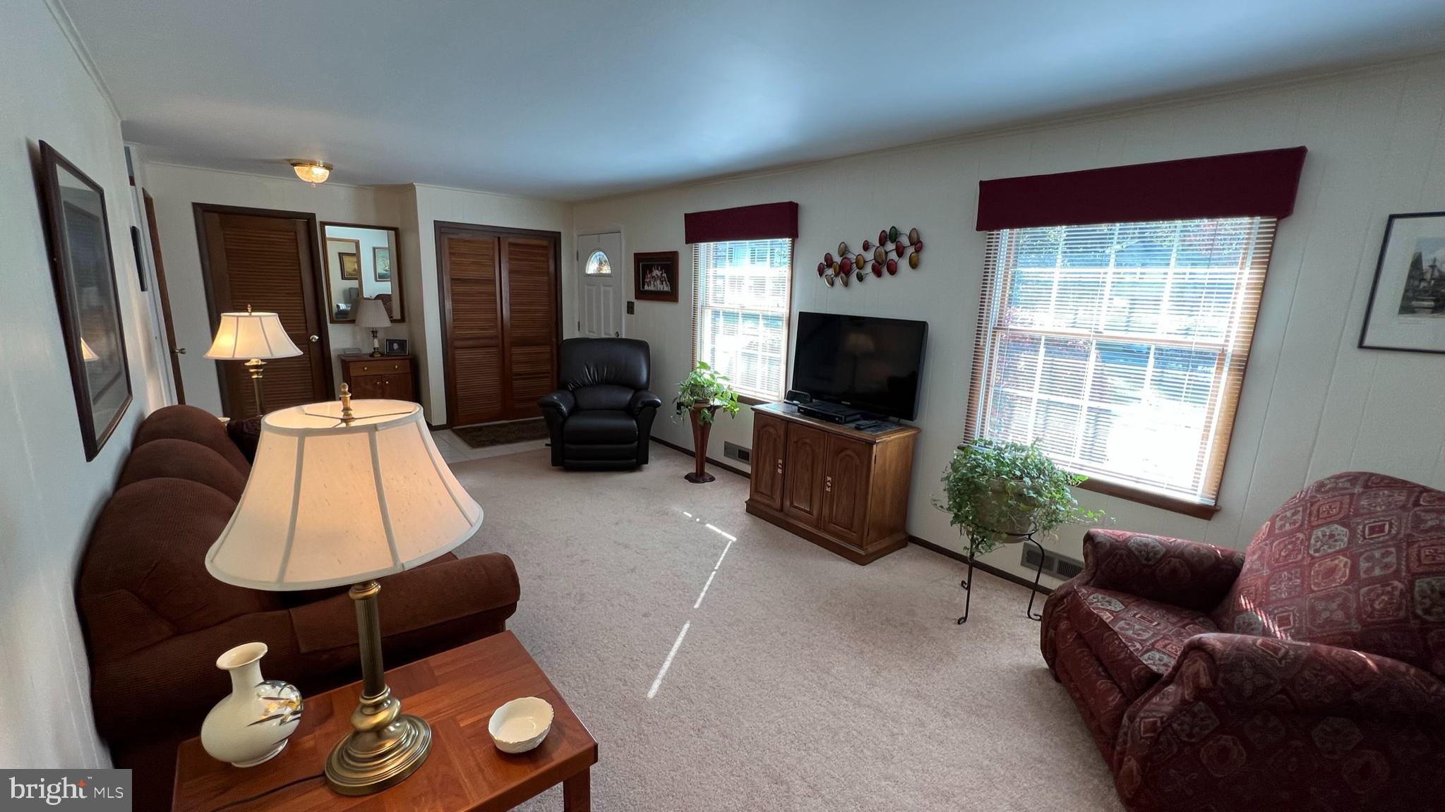 21 Timber Creek Road Stratford, NJ 08084 - Photo 4 of 46