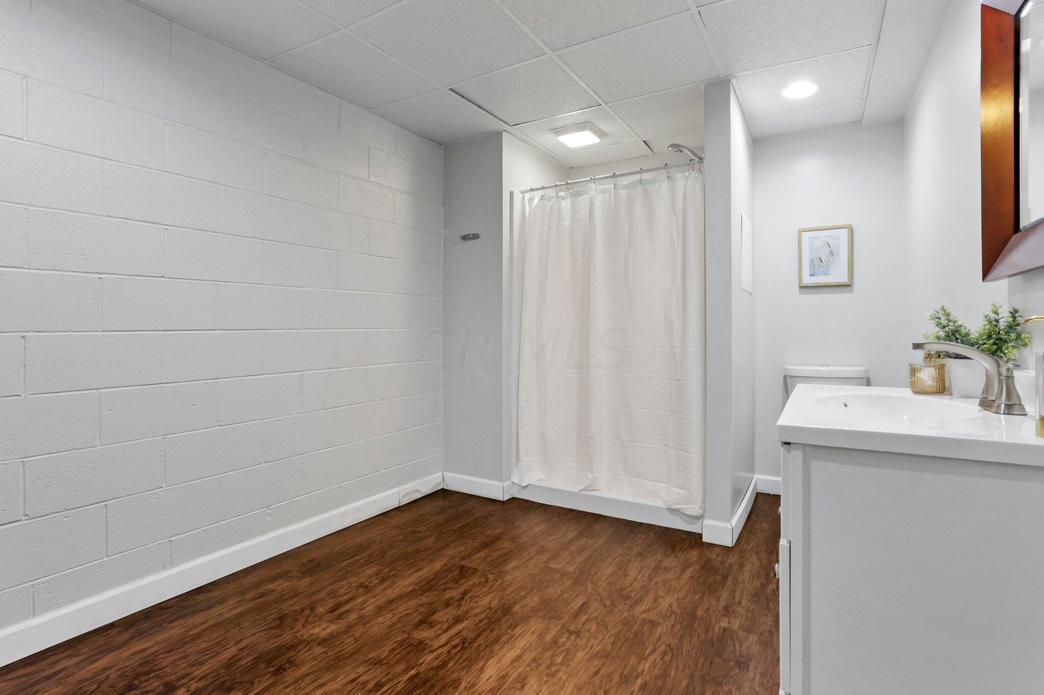 10980 Gorsuch Road Galena, OH 43021 - Photo 43 of 57 Lower Level Full Bathroom