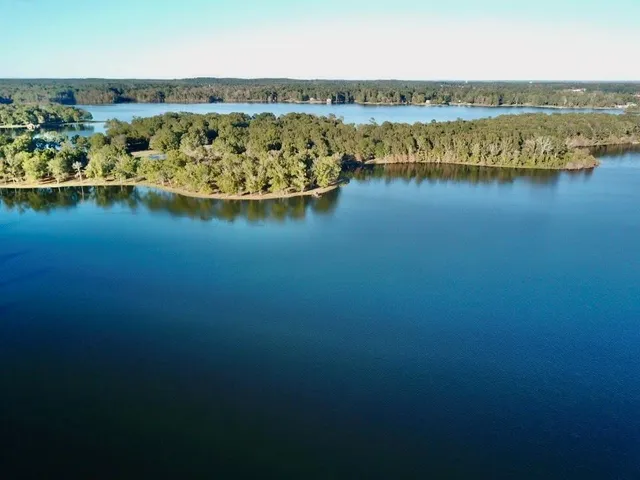 $750,000 | 400 Peninsula Drive, Natchitoches, LA 71457