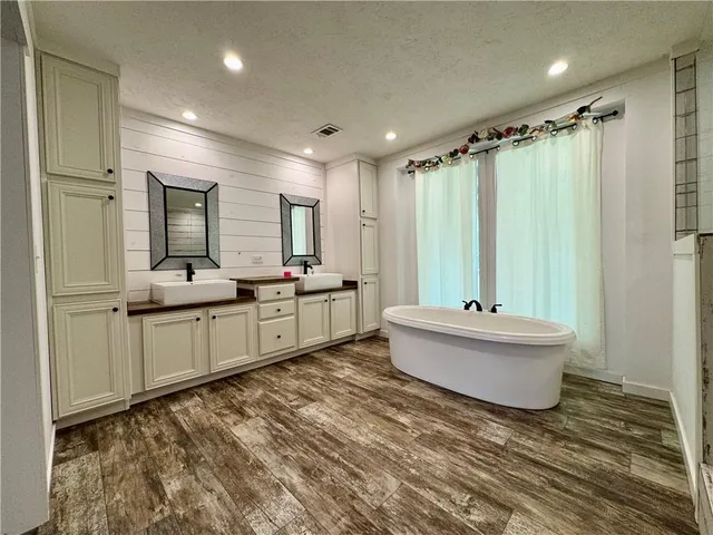 $750,000 | 400 Peninsula Drive, Natchitoches, LA 71457