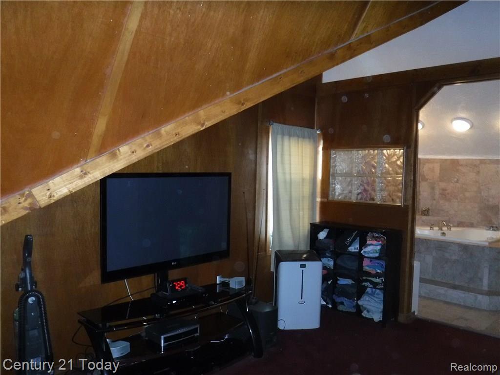 3954 Yorkshire Road Detroit, MI 48224 - Photo 21 of 31 DSCF0048.JPG