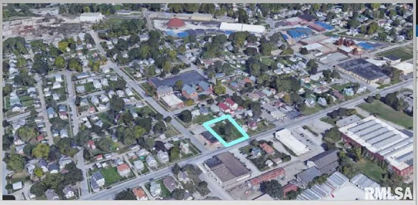 $75,000 | 2620-2626 Rockingham Road, Davenport, IA 52802