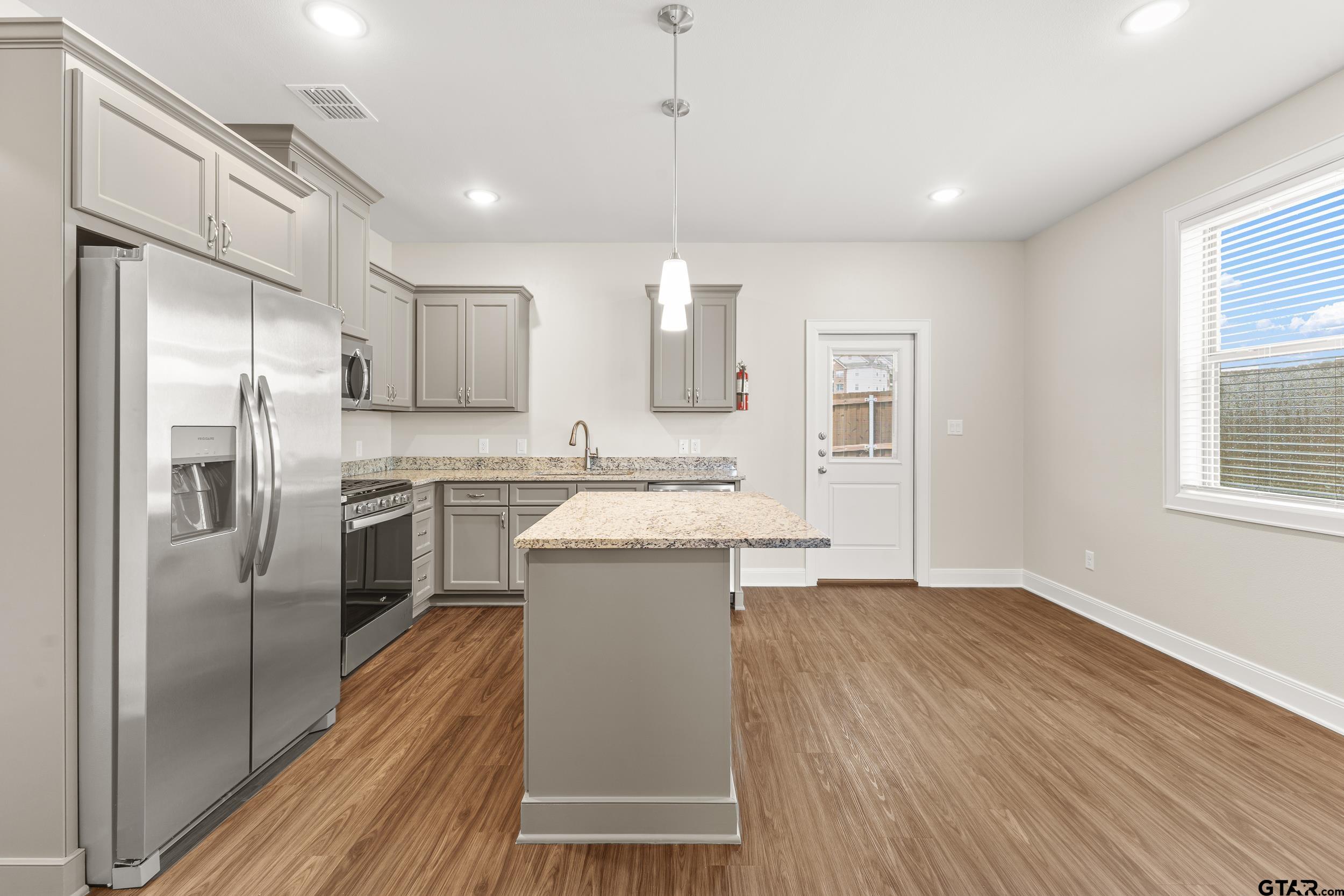 4344 Macnab Drive, Unit 13 Tyler, TX 75707 - Photo 3 of 22