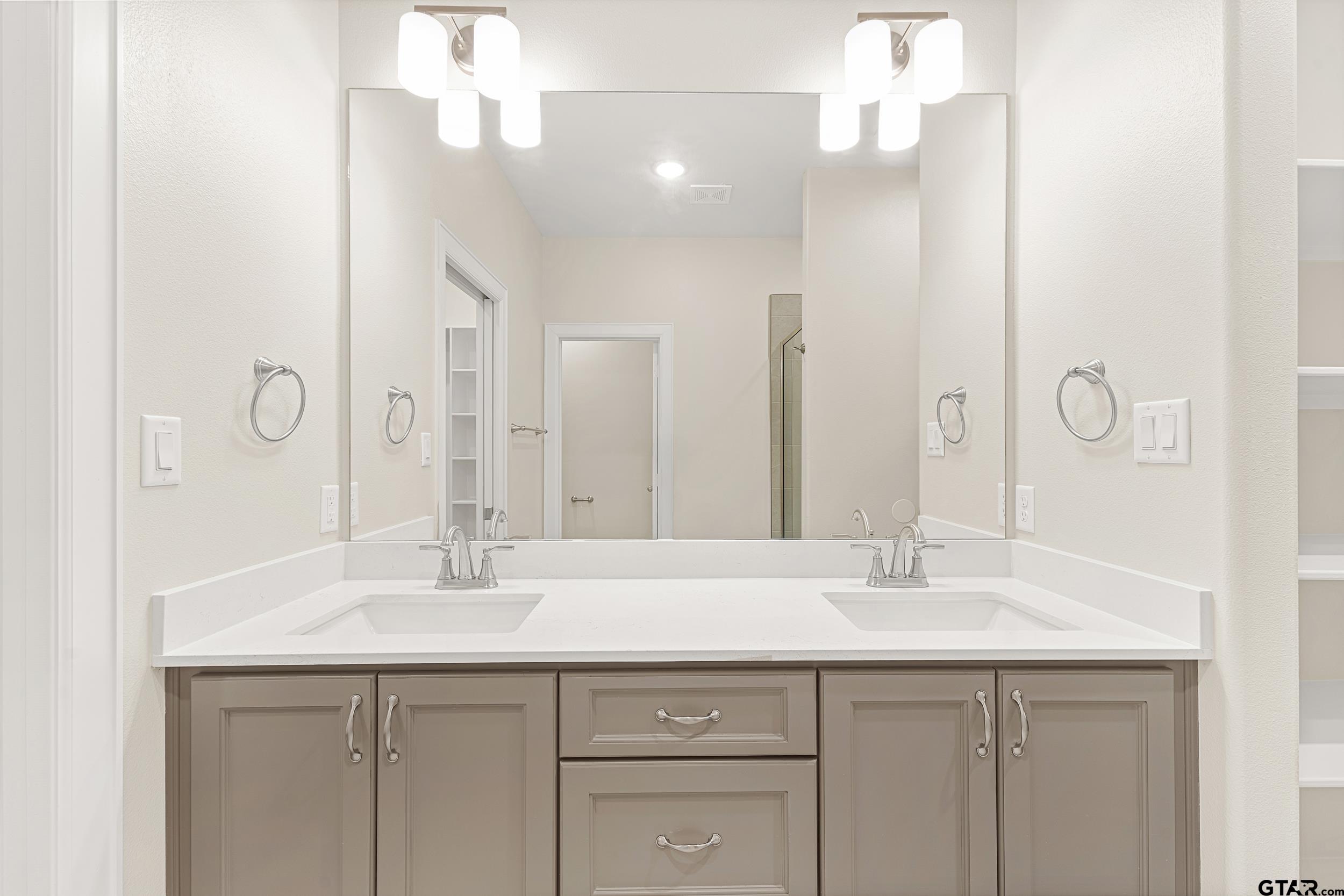 4344 Macnab Drive, Unit 13 Tyler, TX 75707 - Photo 9 of 22