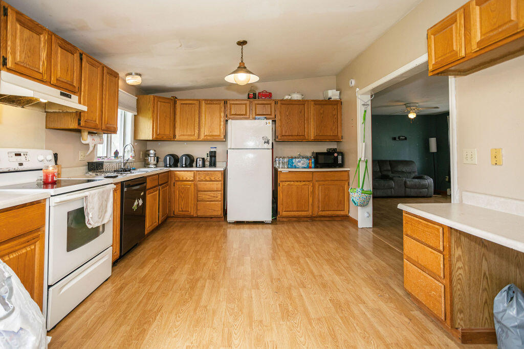 342 Temple Road Wilton, ME 04294 - Photo 5 of 35 taylor-kaminsky-photo-20