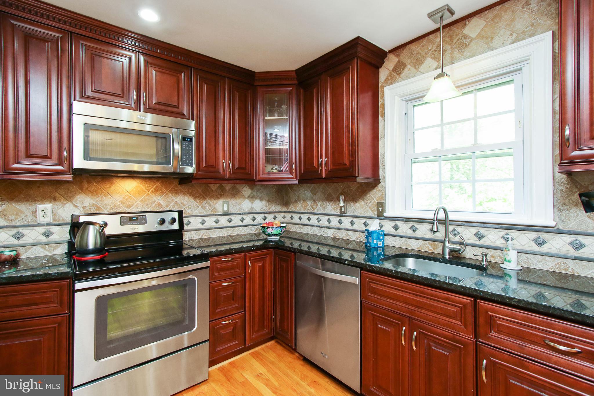 8409 West Grove Road Ellicott City, MD 21043 - Photo 10 of 35 Stainless appliances