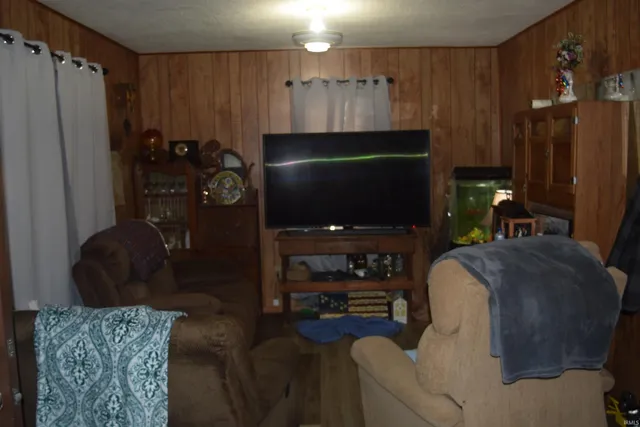 $139,900 | 517 Stephens Street, Shoals, IN 47581