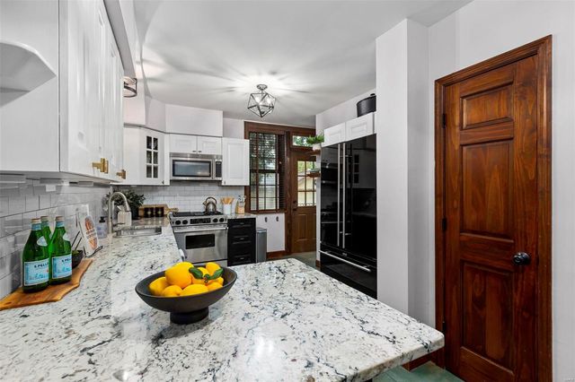 $519,900 | 7363 Goff Avenue, St. Louis, MO 63117