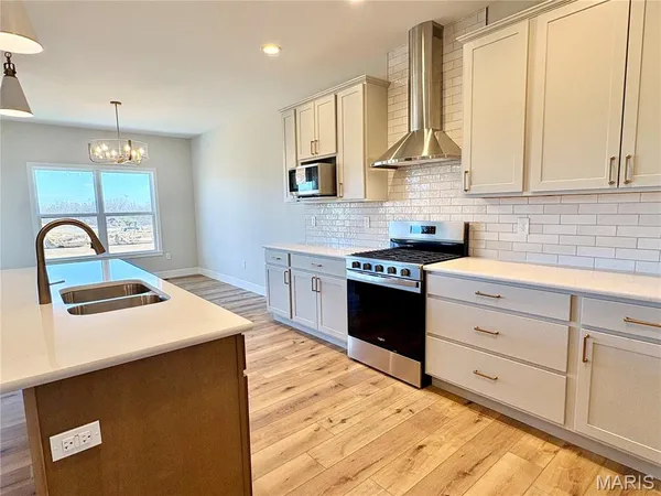$558,000 | 1438 Montauk Road, Troy, IL 62294