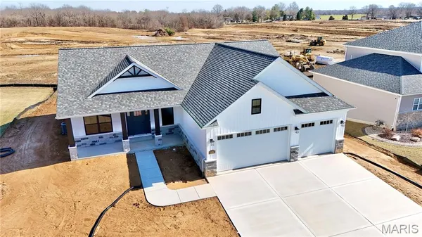 $558,000 | 1438 Montauk Road, Troy, IL 62294