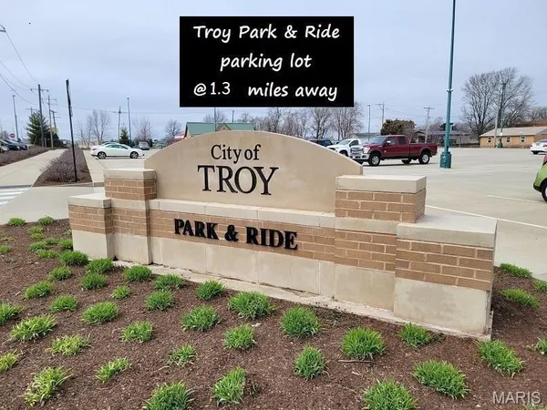 $558,000 | 1438 Montauk Road, Troy, IL 62294