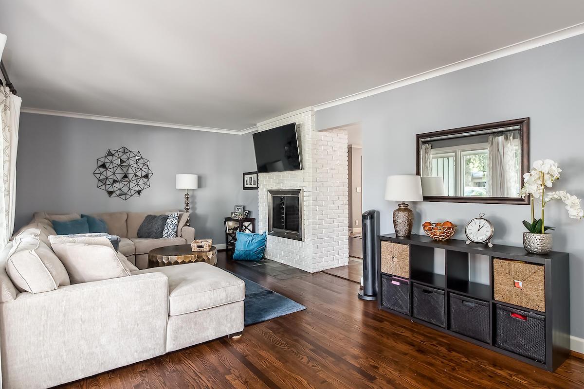 3387 Leighton Road Columbus, OH 43221 - Photo 3 of 33