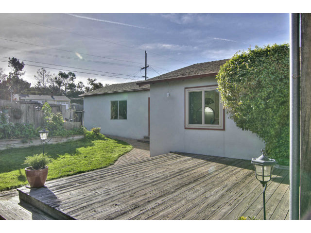 1073 Paloma Road Del Rey Oaks, CA 93940 - Photo 18 of 25 Gallery Image 18