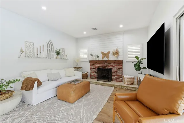 $1,190,000 | 10560 Limerick Avenue, Chatsworth, CA 91311