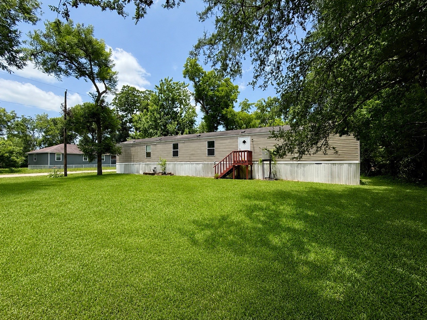 102 Western Way Angleton, TX 77515 - Photo 4 of 40 Spacious corner lot acreage