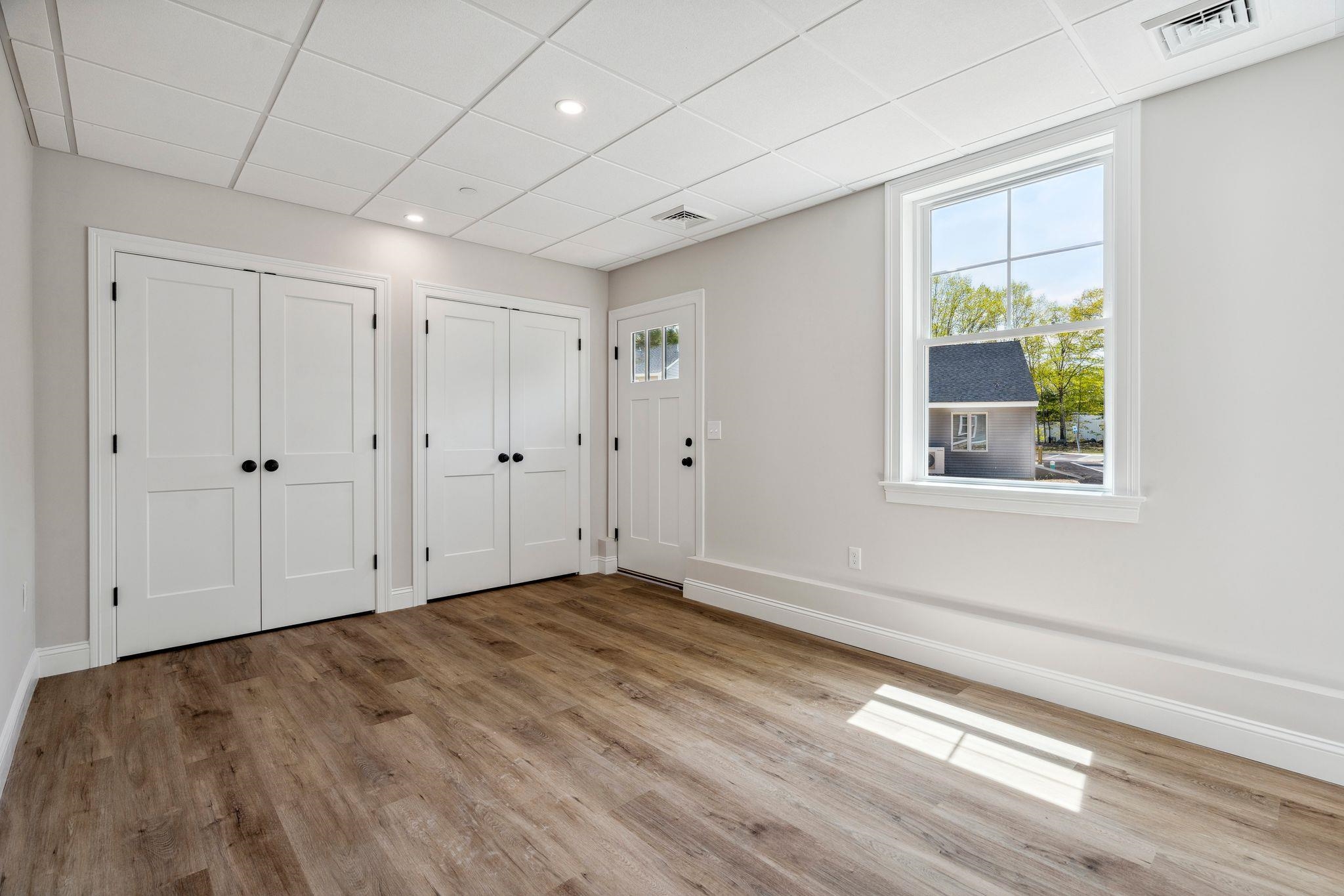 32 Juniper Lane Portsmouth, NH 03801 - Photo 12 of 23