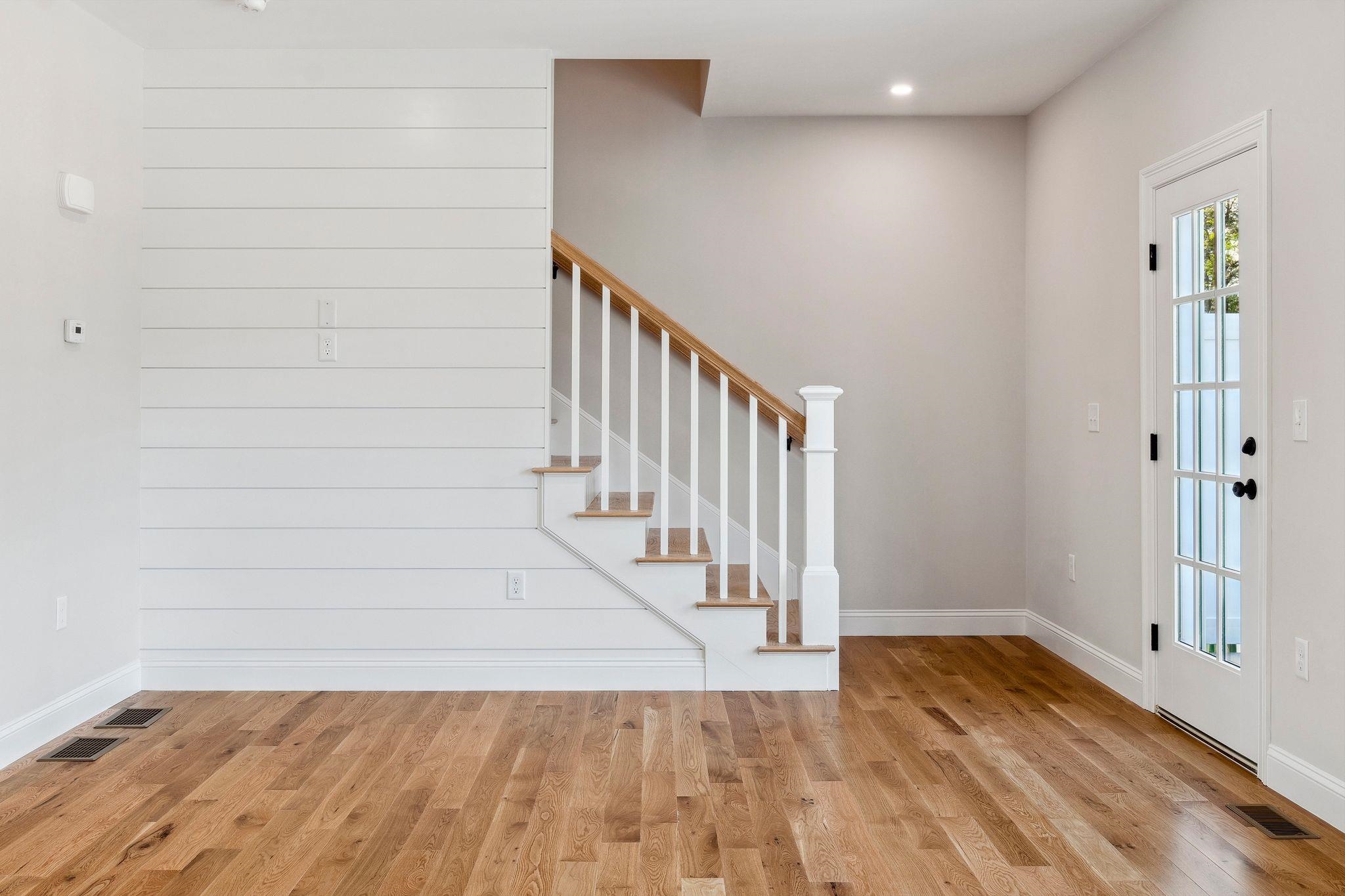 32 Juniper Lane Portsmouth, NH 03801 - Photo 4 of 23