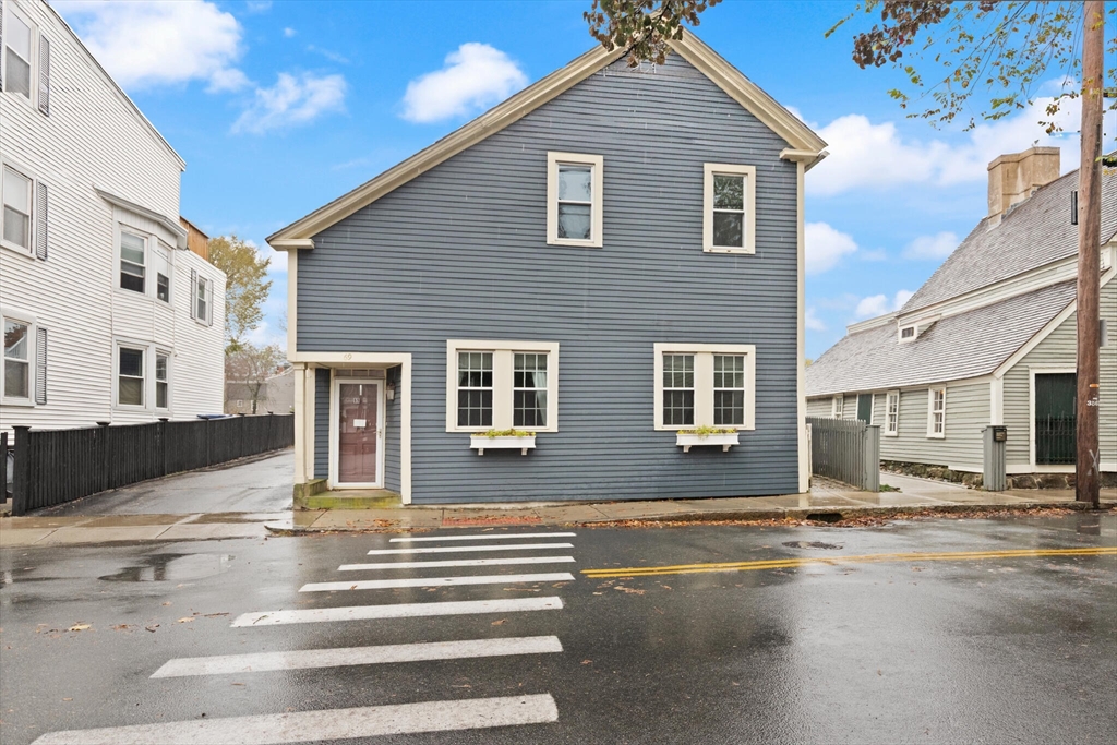 69 Essex Street, Unit 2 Salem, MA 01970 - Photo 2 of 30