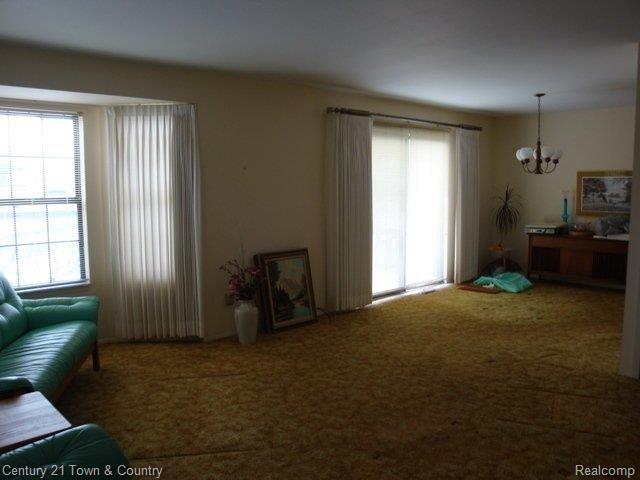 1996 Pondview Court Rochester, MI 48309 - Photo 5 of 11 Dining Room