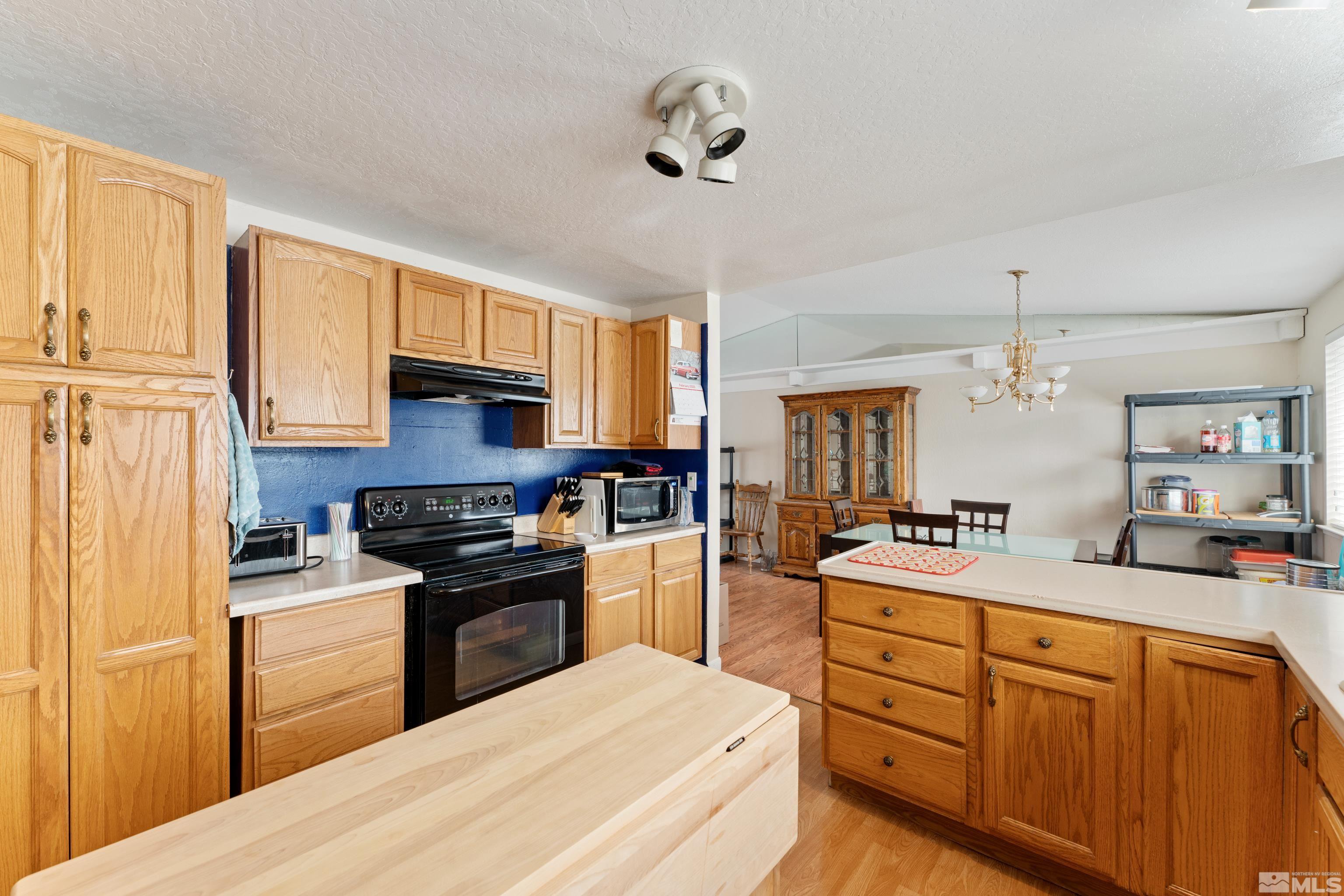 4465 Reggie Road Reno, NV 89502 - Photo 12 of 38 Photo 12