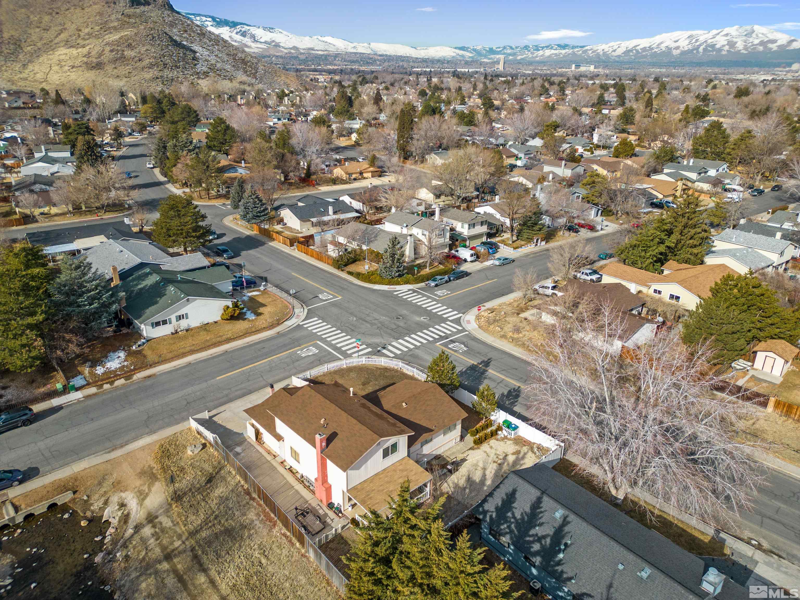 4465 Reggie Road Reno, NV 89502 - Photo 6 of 38 Photo 6
