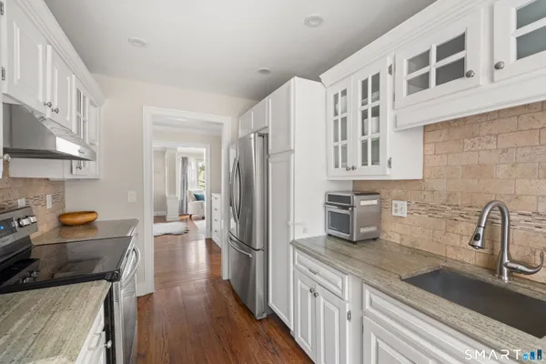 $525,000 | 43 Village Walk, Unit 43, Wilton, CT 06897