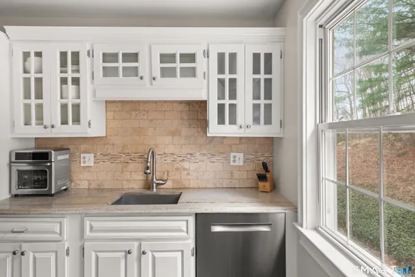 $525,000 | 43 Village Walk, Unit 43, Wilton, CT 06897