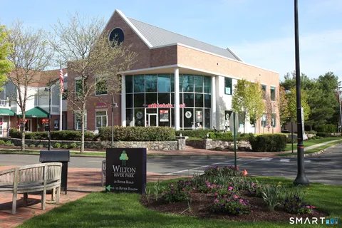 $500,000 | 43 Village Walk, Unit 43, Wilton, CT 06897