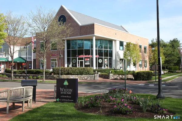 $525,000 | 43 Village Walk, Unit 43, Wilton, CT 06897