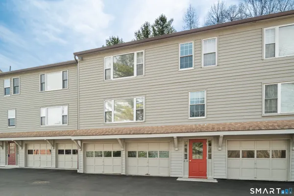 $525,000 | 43 Village Walk, Unit 43, Wilton, CT 06897