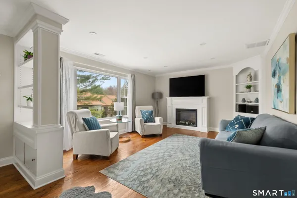 $525,000 | 43 Village Walk, Unit 43, Wilton, CT 06897