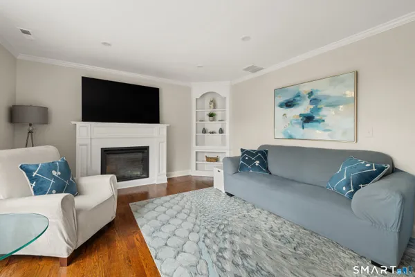 $525,000 | 43 Village Walk, Unit 43, Wilton, CT 06897