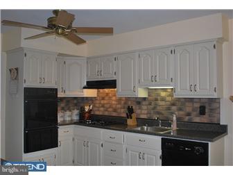 720 Stratford Road Warminster, PA 18974 - Photo 4 of 11 Kitchen