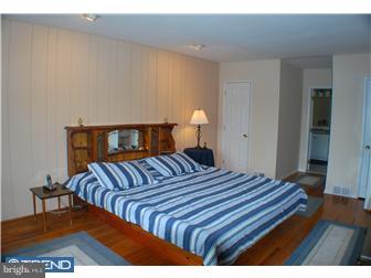 720 Stratford Road Warminster, PA 18974 - Photo 7 of 11 Bedroom - Main