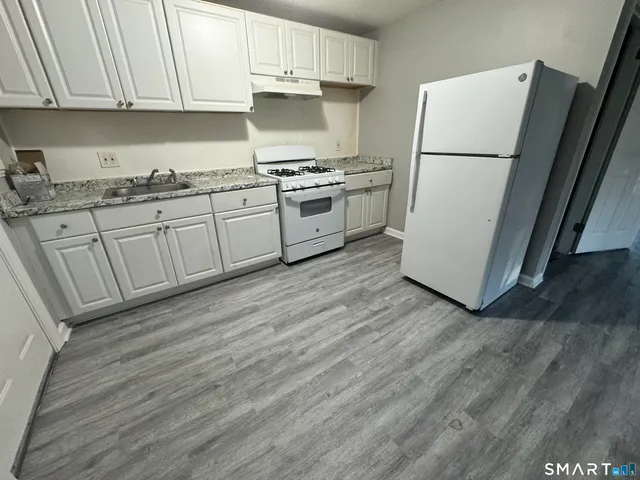 $1,600 | 467 Allen Street, Unit 204, New Britain, CT 06053