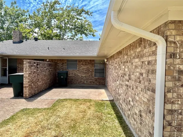 $1,200 | 1917 Yarborough Drive, Sherman, TX 75092